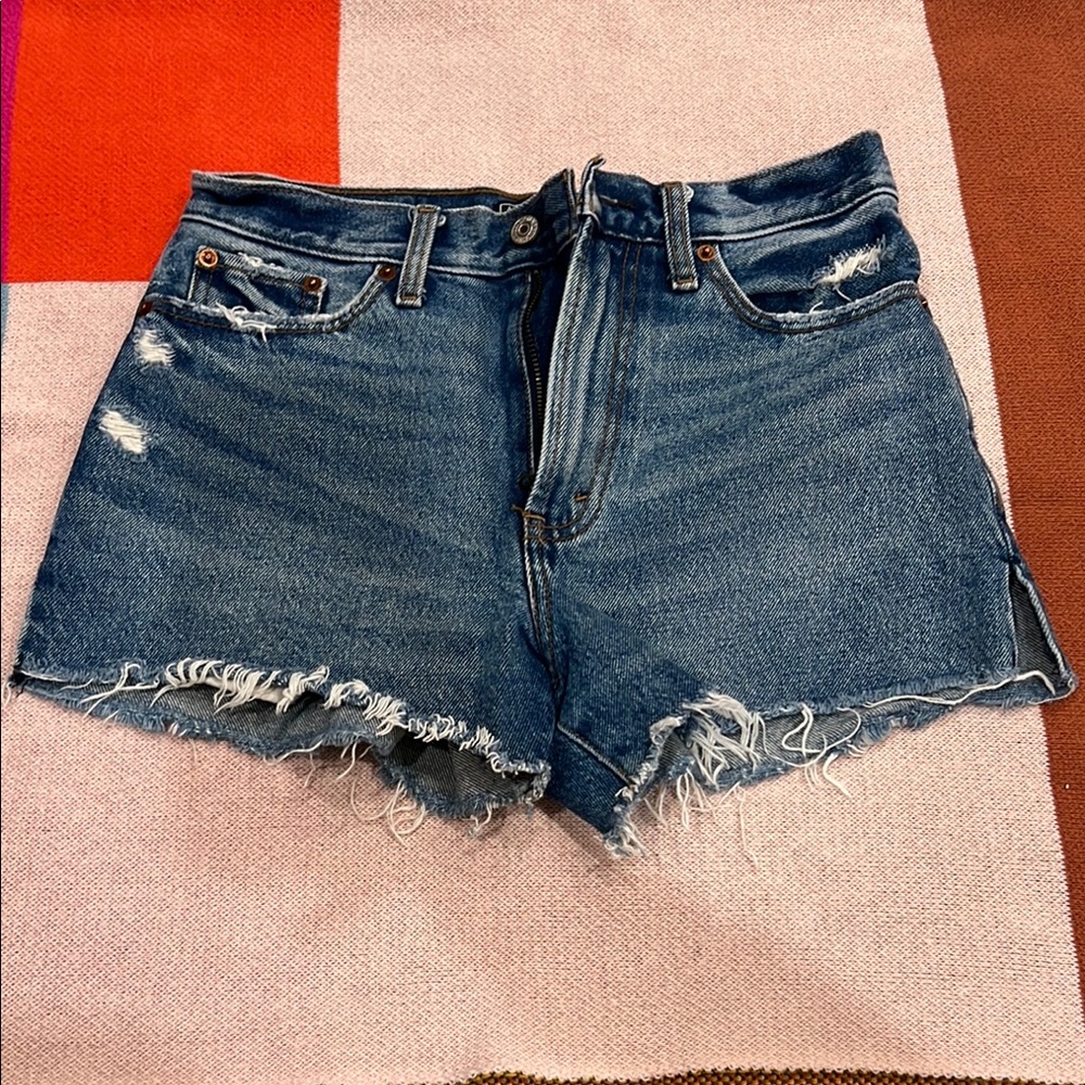 Abercrombie & Fitch Annie High Rise Shorts - Medium Denim Blue Distressed